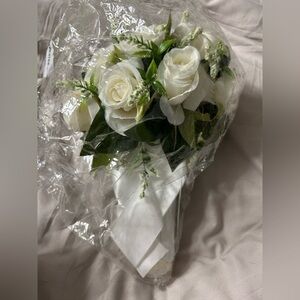 NEW Wedding 9”x4” Ivory Bride Tossing Bouquet Artificial Roses Wedding